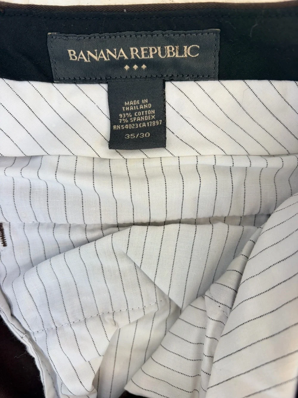 Banana Republic men’s color khakis